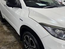 https://riyasewana.com/uploads/honda-vezel-716544517726.jpg