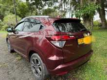 https://riyasewana.com/uploads/honda-vezel-718581422913.jpg