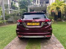 https://riyasewana.com/uploads/honda-vezel-720522310044.jpg