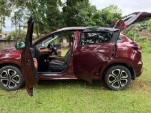 https://riyasewana.com/uploads/honda-vezel-722001824733.jpg