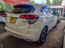 https://riyasewana.com/uploads/honda-vezel-8180749364.jpg