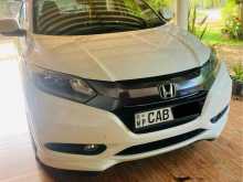 https://riyasewana.com/uploads/honda-vezel-820374422452.jpg