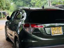 https://riyasewana.com/uploads/honda-vezel-82204256096.jpg