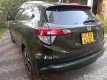 https://riyasewana.com/uploads/honda-vezel-8652584183.jpg