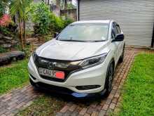 https://riyasewana.com/uploads/honda-vezel-8712404812.jpg