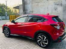 https://riyasewana.com/uploads/honda-vezel-8910384802.jpg