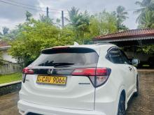 https://riyasewana.com/uploads/honda-vezel-910074624422.jpg