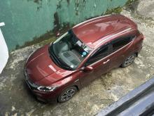 https://riyasewana.com/uploads/honda-vezel-915035624142.jpg