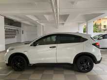 https://riyasewana.com/uploads/honda-vezel-9161159603.jpg