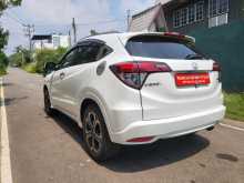 https://riyasewana.com/uploads/honda-vezel-916351333.jpg
