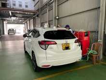 https://riyasewana.com/uploads/honda-vezel-917305633.jpg