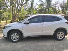 https://riyasewana.com/uploads/honda-vezel-99472117285.jpg