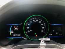 https://riyasewana.com/uploads/honda-vezel-daaru3-11203112385.jpg
