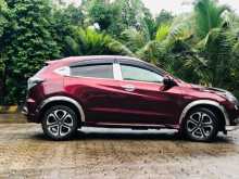https://riyasewana.com/uploads/honda-vezel-daaru3-11203112483.jpg