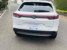 https://riyasewana.com/uploads/honda-vezel-e-1417075424221.jpg