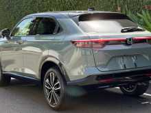 https://riyasewana.com/uploads/honda-vezel-ehev-13122618244.jpg