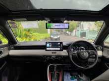 https://riyasewana.com/uploads/honda-vezel-ehev-15143045505.jpg
