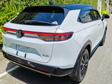 https://riyasewana.com/uploads/honda-vezel-ehev-22113131464.jpg