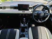 https://riyasewana.com/uploads/honda-vezel-ehev-22113131765.jpg