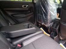 https://riyasewana.com/uploads/honda-vezel-ehev-242303566196.jpg