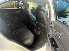 https://riyasewana.com/uploads/honda-vezel-hev-26132312326.jpg