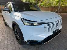 https://riyasewana.com/uploads/honda-vezel-hev-26132312352.jpg