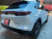 https://riyasewana.com/uploads/honda-vezel-hev-4115825743.jpg