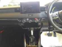 https://riyasewana.com/uploads/honda-vezel-hybrid-14105110903.jpg