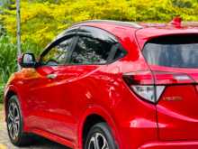 https://riyasewana.com/uploads/honda-vezel-ivory-2016-211592412594.jpg