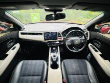 https://riyasewana.com/uploads/honda-vezel-ivory-212003717105.jpg