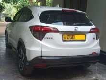 https://riyasewana.com/uploads/honda-vezel-led-1612070234.jpg