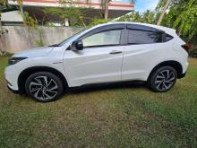 https://riyasewana.com/uploads/honda-vezel-led-272137356104.jpg