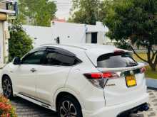 https://riyasewana.com/uploads/honda-vezel-navi-2014-2415222312624.jpg