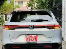 https://riyasewana.com/uploads/honda-vezel-no-1210182422982.jpg