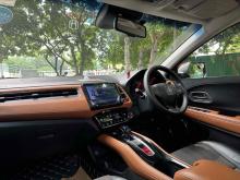 https://riyasewana.com/uploads/honda-vezel-orange-1012270124742.jpg