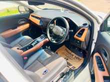 https://riyasewana.com/uploads/honda-vezel-orange-111501422392.jpg