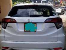 https://riyasewana.com/uploads/honda-vezel-orange-112051434693.jpg