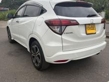 https://riyasewana.com/uploads/honda-vezel-orange-118315717056.jpg