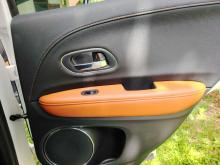 https://riyasewana.com/uploads/honda-vezel-orange-121219516466.jpg