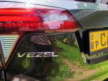 https://riyasewana.com/uploads/honda-vezel-orange-13859366946.jpg
