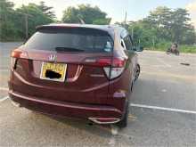 https://riyasewana.com/uploads/honda-vezel-orange-14140643784.jpg