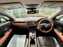 https://riyasewana.com/uploads/honda-vezel-orange-1911145224343.jpg