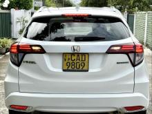 https://riyasewana.com/uploads/honda-vezel-orange-1911145224432.jpg