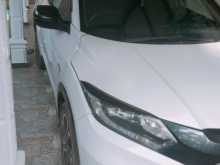 https://riyasewana.com/uploads/honda-vezel-orange-2014-1214064012624.jpg