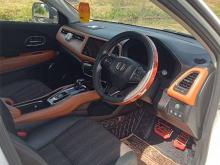 https://riyasewana.com/uploads/honda-vezel-orange-21134446675.jpg