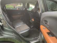 https://riyasewana.com/uploads/honda-vezel-orange-23115503484.jpg