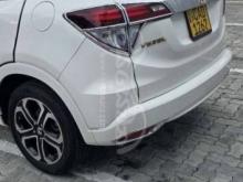 https://riyasewana.com/uploads/honda-vezel-orange-24114610647639.jpg
