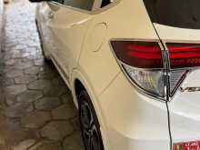 https://riyasewana.com/uploads/honda-vezel-orange-2416341022663.jpg