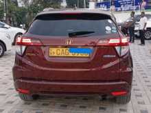 https://riyasewana.com/uploads/honda-vezel-orange-27931284942.jpg
