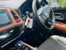 https://riyasewana.com/uploads/honda-vezel-orange-3123208113.jpg